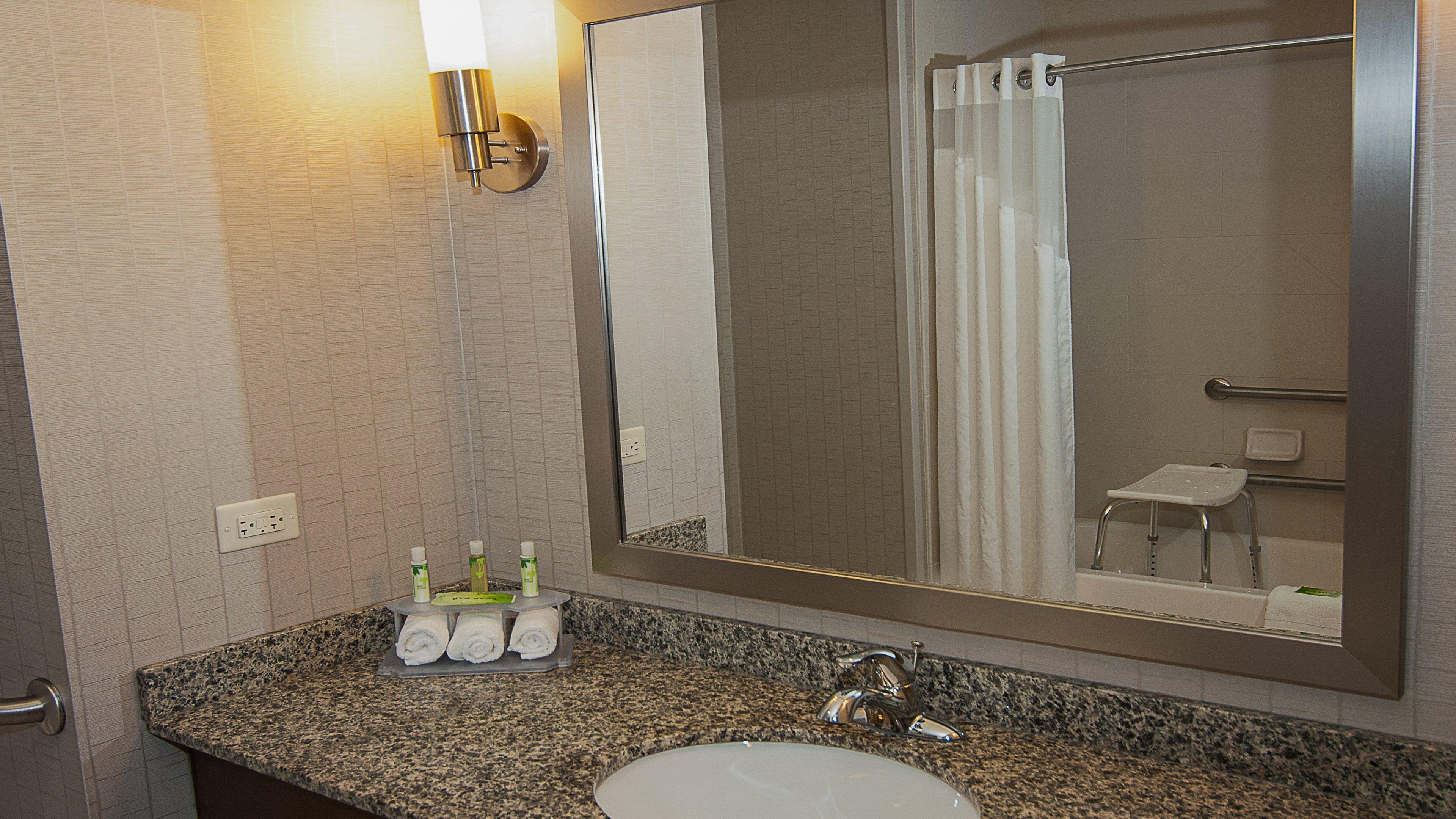 Holiday Inn Express Hotel & Suites Wichita Northeast By Ihg Exteriör bild