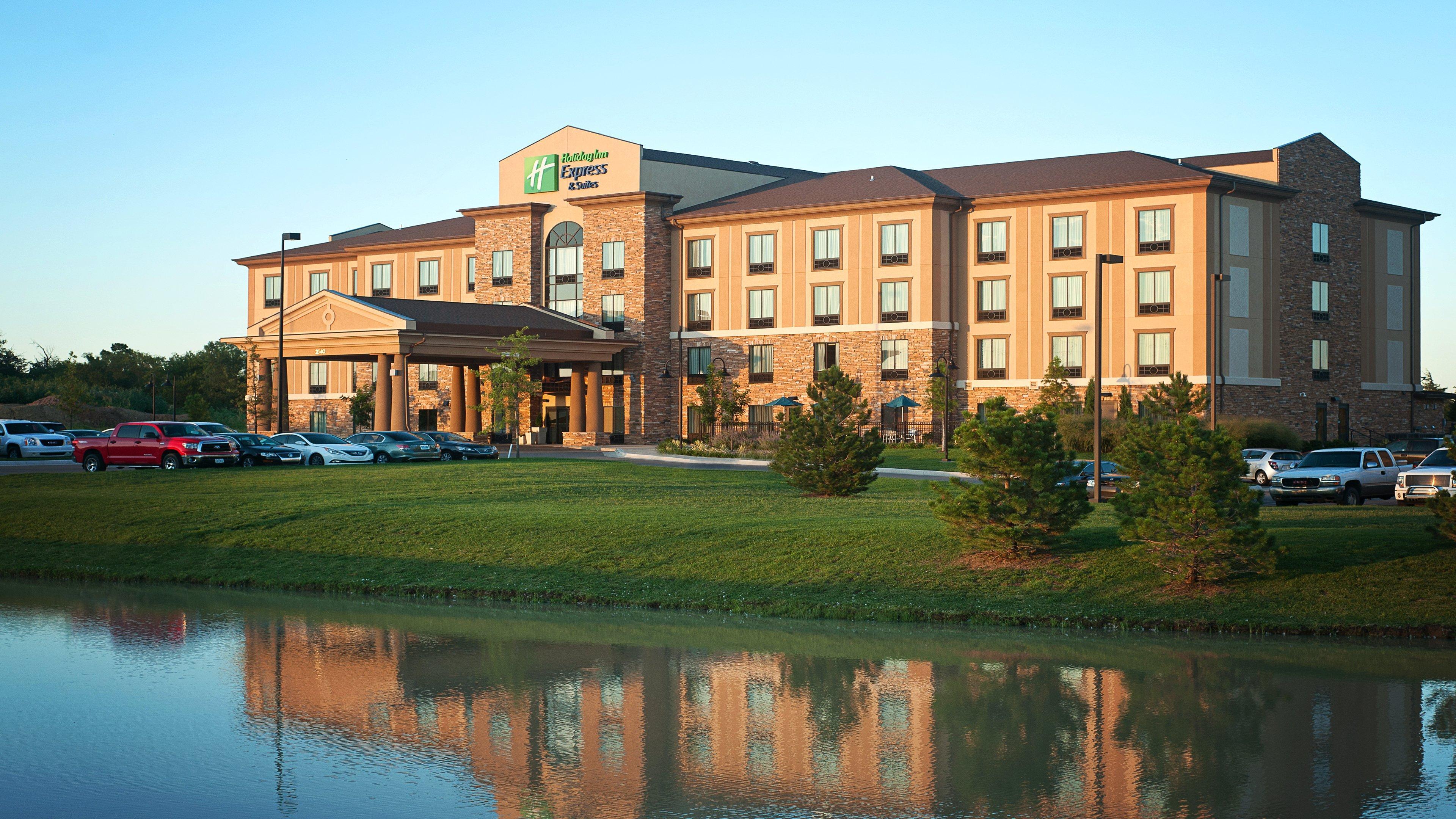 Holiday Inn Express Hotel & Suites Wichita Northeast By Ihg Exteriör bild