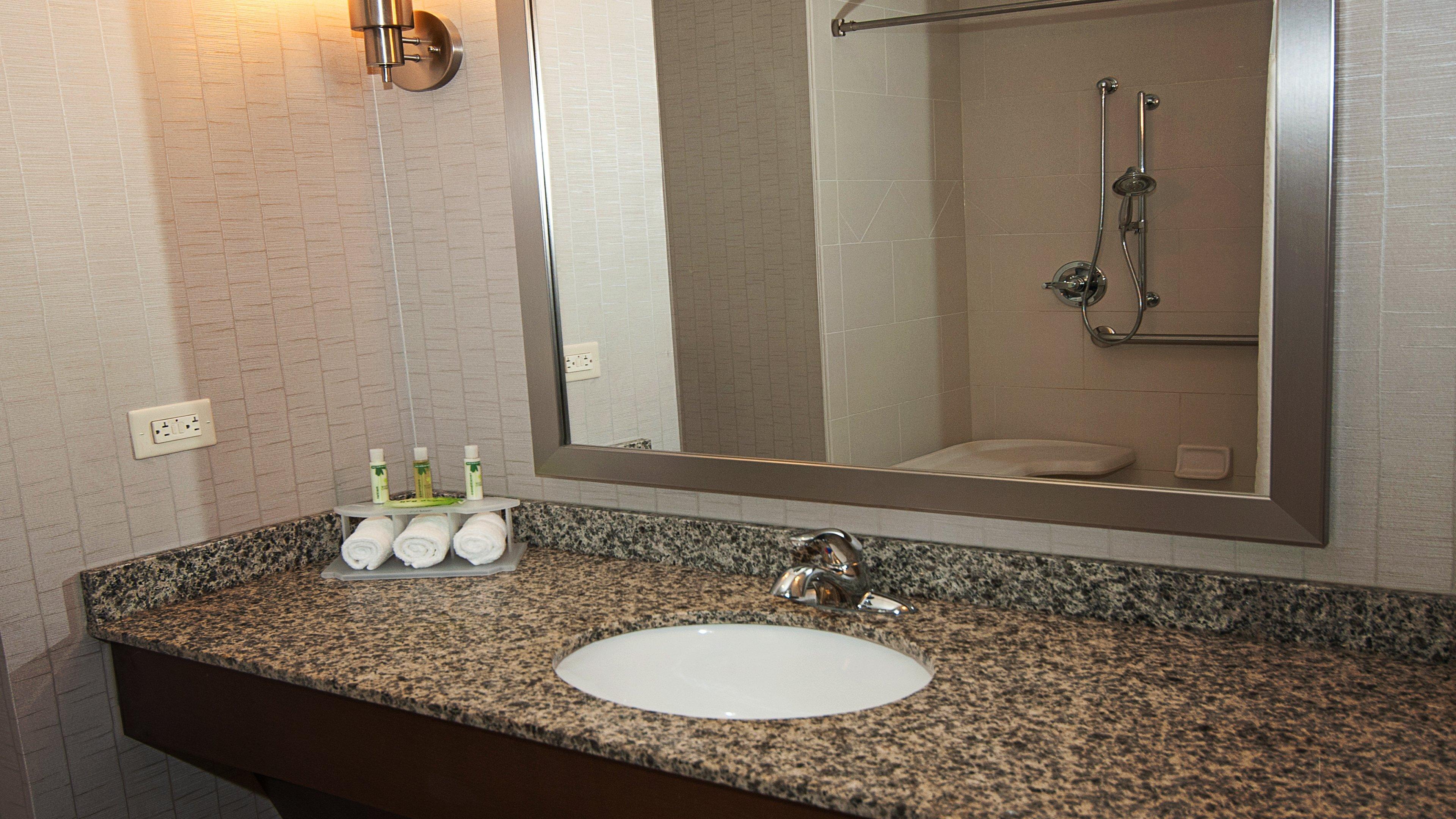 Holiday Inn Express Hotel & Suites Wichita Northeast By Ihg Exteriör bild